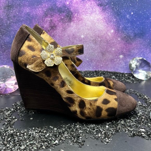 Beverly Feldman Animal Print and Brown Suede Wedge Heels with Rhinestone Brooch - Picture 2 of 8